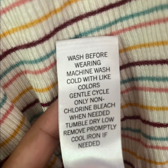 Creamy off-white and terra cotta long-sleeved ribbed knit top - Picture 4 of 4